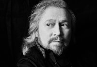 Barry Gibb